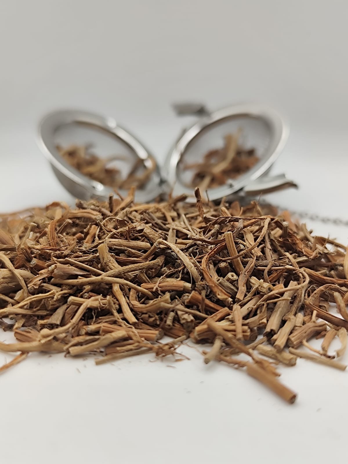 Les Racines de Vétiver : Origine, Culture et Bienfaits